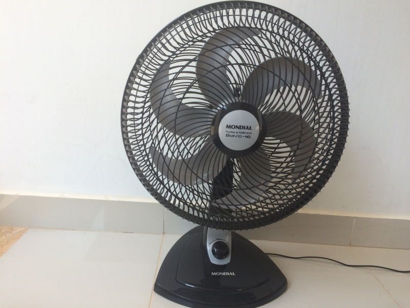 Ventilador de chão - 40cm